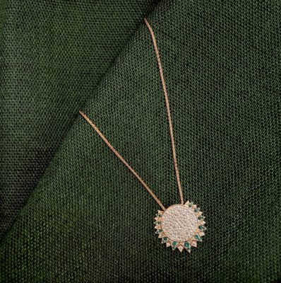 قلادة دار بياجيه SUNLIGHT