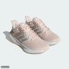 Ultraboost من أديداس... راحة وأناقة في حذاء واحد