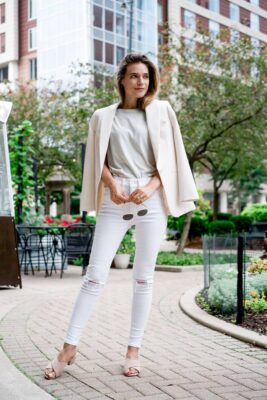بين الطاقة والمشاعر... ماذا يكشف لون ملابسك عنك؟ 12 white outfit 1
